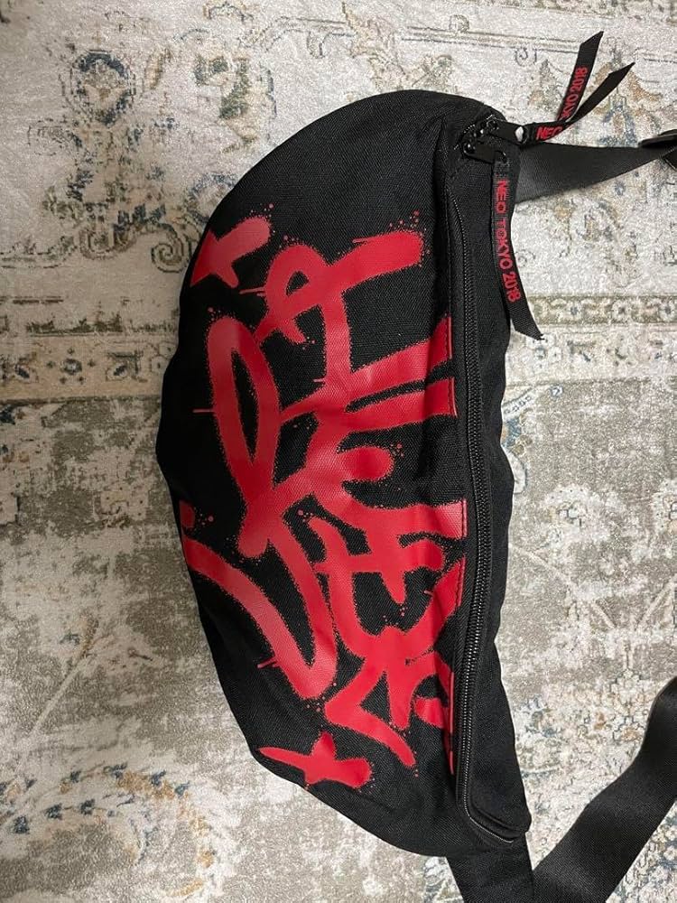 hyde ボディバッグ　美品　2018ツアー hyde ボディバッグ美品2018ツアー